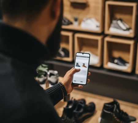 How Entrepreneurs and Small Brands Can Navigate the New Digital Retail Era