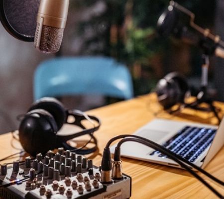 How Can Entrepreneurs Grow Their Podcasts?